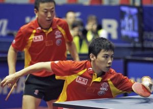 table tennis players like to touch the table